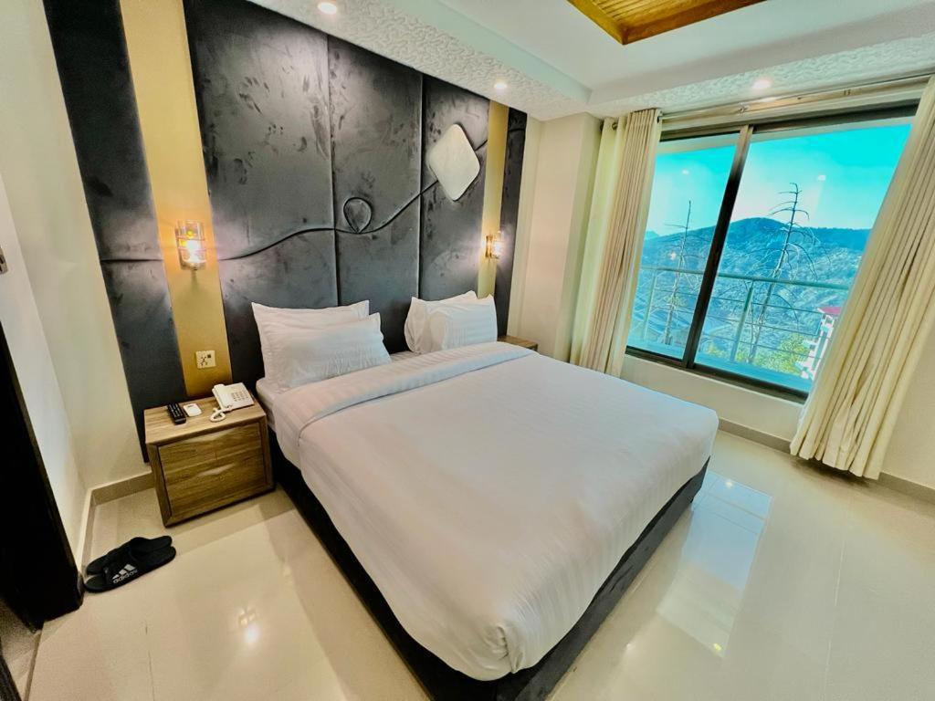 Shelton Suites Bhurban Exteriör bild