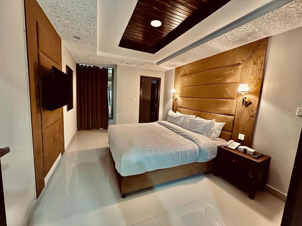 Shelton Suites Bhurban Exteriör bild