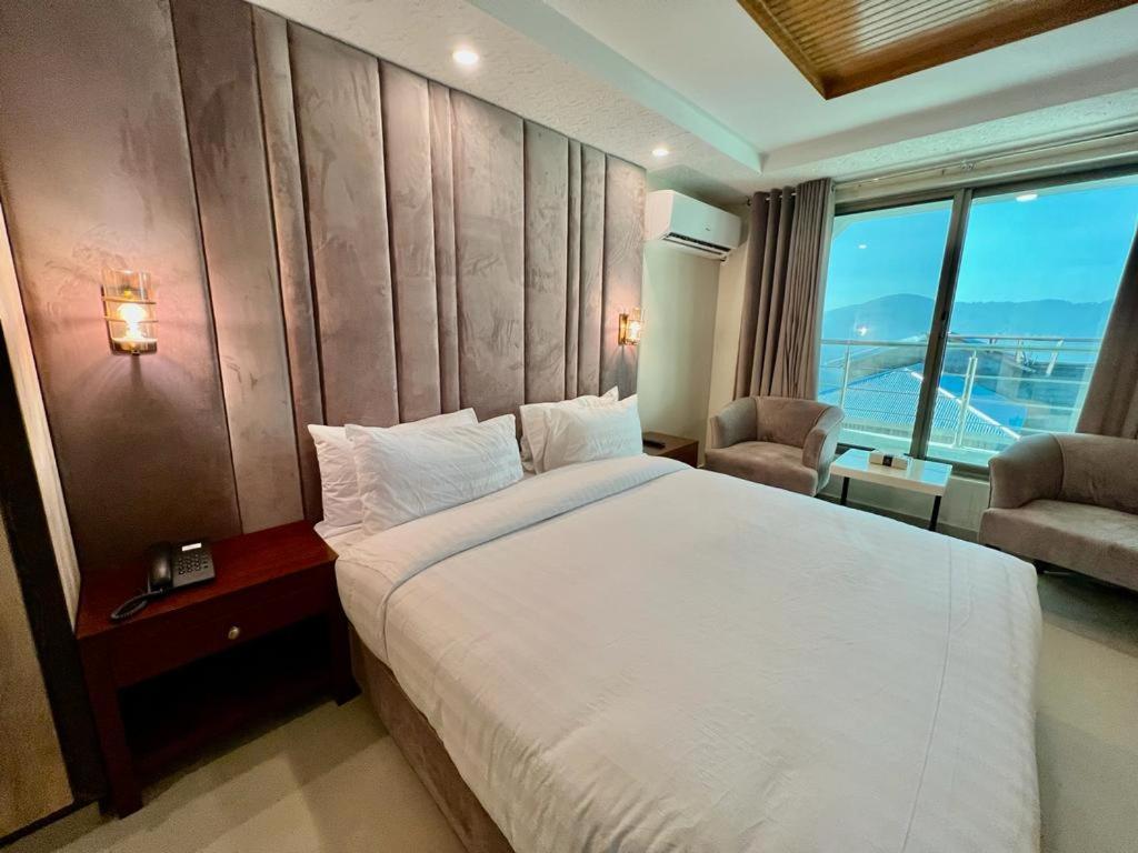 Shelton Suites Bhurban Exteriör bild